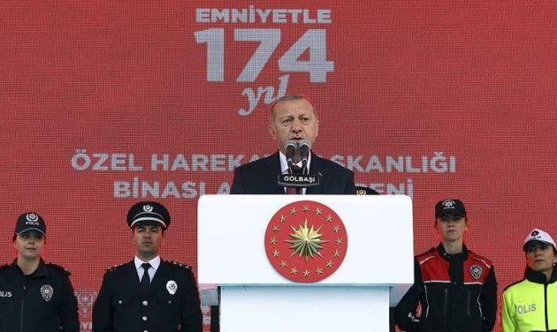 Ο Ερντογάν παινεύτηκε ότι έχει στις φυλακές πάνω από 30.000 «γκιουλενιστές»
