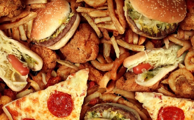 Κακή διατροφή: 8 σημάδια που στέλνει το σώμα μας – ΠΟΛΙΤΗΣ