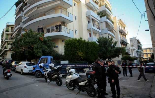 Τι έδειξε η έρευνα για την 44χρονη που πέταξε το παιδί της και έπεσε από το μπαλκόνι