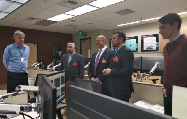 Παππάς από Κολοράντο: Η Ελλάδα με δύο δορυφόρους ανακάμπτει στο διάστημα