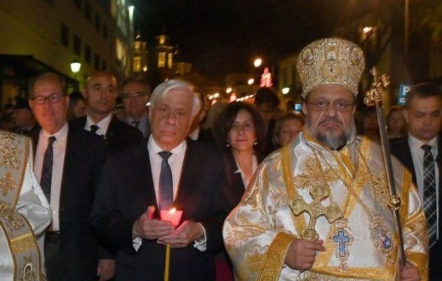Πρ. Παυλόπουλος: «Το φως την Ανάστασης να φωτίσει τον ελληνικό λαό»