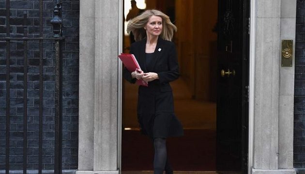 Η πρώην υπουργός με το τολμηρό ντεκολτέ που θέλει να διαδεχθεί την Μέι (φωτο)