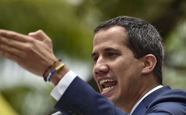 Ανοιχτός ακόμα και σε αμερικανική στρατιωτική επέμβαση στη Βενεζουέλα ο Γκουάιντο