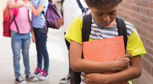 Παιδιά στη Βρετανία λευκαίνουν την επιδερμίδα τους για να γλιτώσουν το bullying