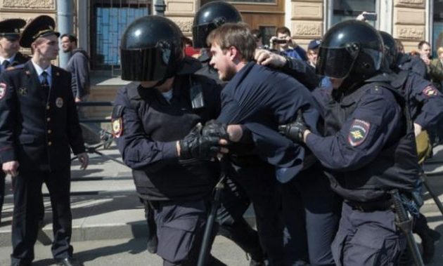 30 συλλήψεις αντιφρονούντων στην Αγία Πετρούπολη την Πρωτομαγιά