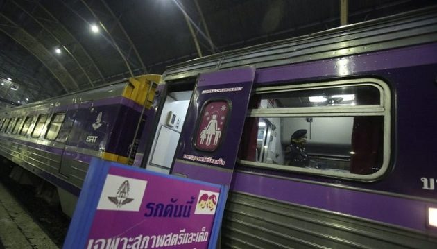 Τραγωδία στην Ινδία: Τρεις έφηβοι παρασύρθηκαν από τρένο την ώρα που τραβούσαν σέλφι