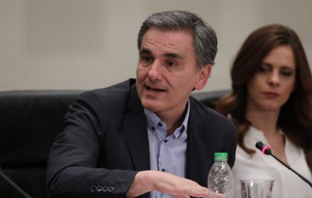 Τσακαλώτος: H μεσαία τάξη δεν έχει τίποτα να περιμένει από τον Μητσοτάκη