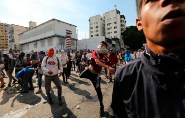 Έλληνας Βενεζουέλας: «Κανένα πραξικόπημα – Ρώσοι και Κουβανοί έχουν στείλει στρατό»