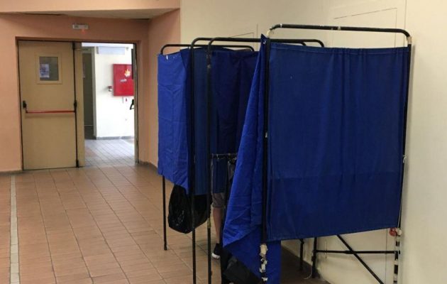 Δημοσκόπηση Pulse: Τα «πάνω» και τα «κάτω» των κομμάτων – Πόσοι θα αλλάξουν κόμμα