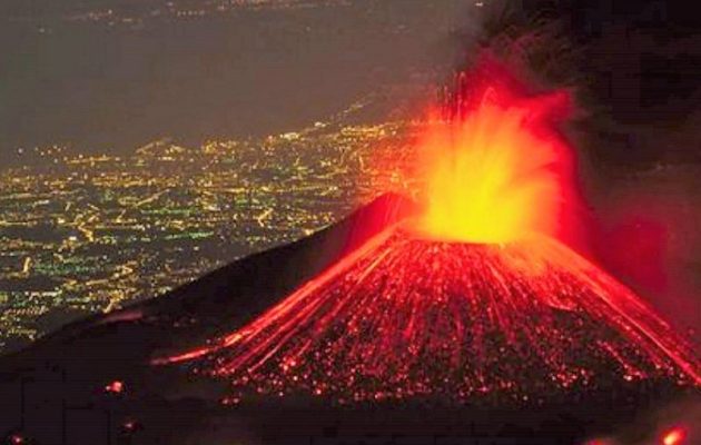 Πανικός στη Σικελία: Λάβα και τέφρα εκτοξεύει το ηφαίστειο της Αίτνας