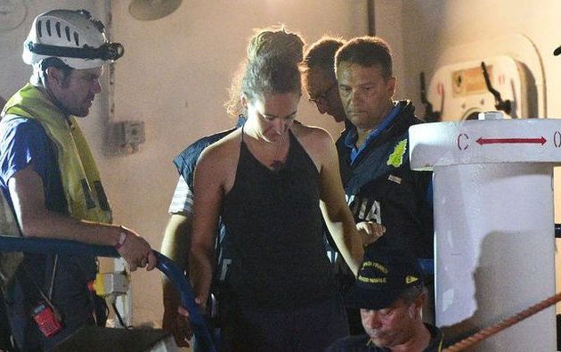 Ο Σαλβίνι συνέλαβε τη Γερμανίδα καπετάνισσα του «Sea-Watch 3» που διέσωσε 40 μετανάστες