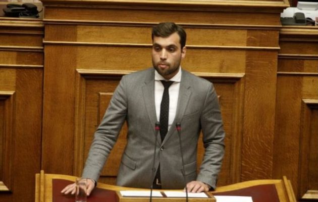 Δεν κατεβαίνει υποψήφιος βουλευτής ο Μεγαλομύστακας της Ένωσης Κεντρώων