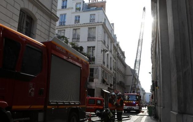 Παρίσι: Τρεις νεκροί από πυρκαγιά σε εξαώροφο κτήριο