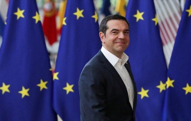 Τσίπρας: Έρχομαι απευθείας με το αεροπλάνο από τις Βρυξέλλες για να κάνουμε ντιμπέιτ