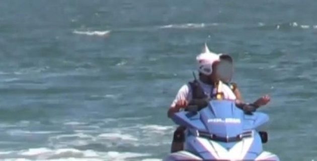 Σάλος στην Ιταλία: Ο γιος του Σαλβίνι διασκεδάζει με τζετ σκι της Αστυνομίας (βίντεο)