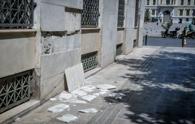 Η απίστευτη φωτογραφία από το σεισμό στην Αθήνα που έγινε viral (φωτο)