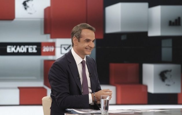 To Twitter «γλεντάει» τον «καταϊδρωμένο» Μητσοτάκη