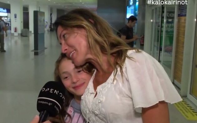 Η Αλεξάνδρα Πασχαλίδου βαφτίζει την 11χρονη κόρη της (βίντεο)