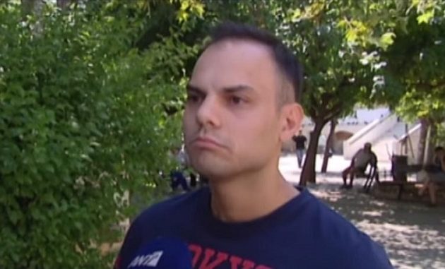 Πυροσβέστης την ημέρα του σεισμού στην Αθήνα παρέδωσε μαθήματα ανθρωπιάς (βίντεο)