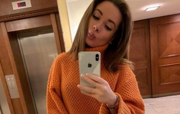 Ρωσίδα μπλόγκερ βρέθηκε γυμνή σε βαλίτσα και με κομμένο τον λαιμό