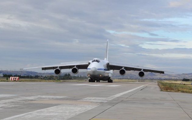 Ο Ερντογάν παρέλαβε το Σάββατο και νέο φορτίο S-400 από τον Πούτιν