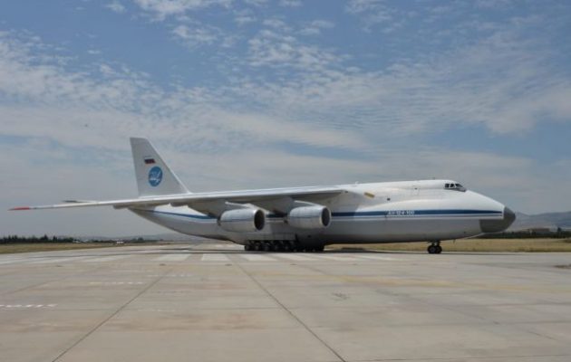 Και όγδοο φορτίο ρωσικών S-400 προσγειώθηκε στην Τουρκία