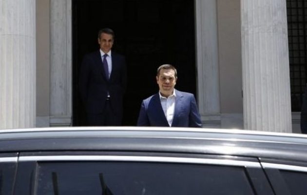 ÎÎµÎ¿Î´Î·Î¼Î¿ÎºÏÎ±Ï„Î¹ÎºÏŒÏ‚ ÏŒÏ‡Î»Î¿Ï‚ Î±Ï€Î¿Î´Î¿ÎºÎ¯Î¼Î±ÏƒÎµ Ï„Î¿Î½ Î¤ÏƒÎ¯Ï€ÏÎ± ÏŒÏ„Î±Î½ Î­Ï†ÎµÏ…Î³Îµ Î±Ï€ÏŒ Ï„Î¿ ÎœÎ±Î¾Î¯Î¼Î¿Ï… â€“ Î‘Ï…Ï„Î¿Î¯ ÎµÎ¯Î½Î±Î¹ (Î²Î¯Î½Ï„ÎµÎ¿)