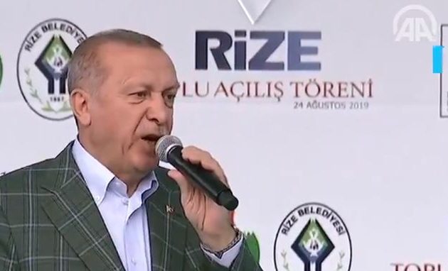 Με τους Γάλλους «τα έχει» ο Ερντογάν: «Φτάσαμε στο σημείο σύγκρουσης πλοίων»