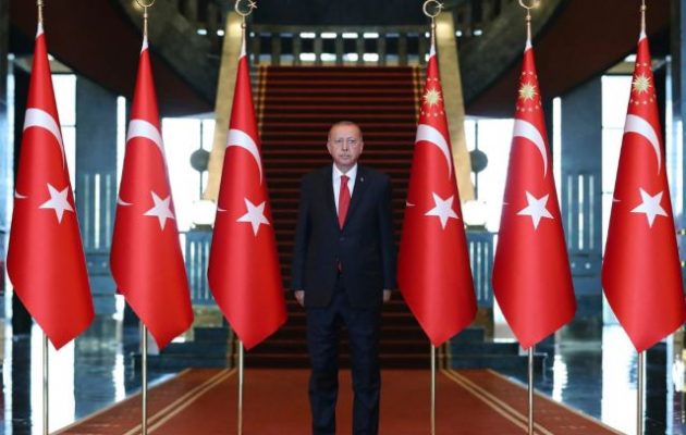 Ερντογάν: «Προσπαθούν να πολιορκήσουν την Τουρκία πολιτικά, οικονομικά και στρατιωτικά»