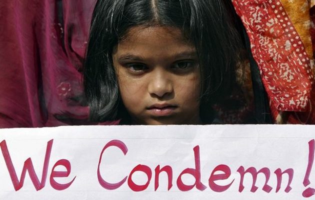 Φρίκη στην Ινδία: Βίασαν 3χρονη, την στραγγάλισαν και την αποκεφάλισαν