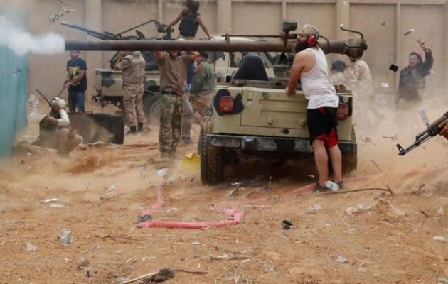 «Τούρκοι πράκτορες και στρατιωτικοί στηρίζουν την κυβέρνηση της Τρίπολης» στη Λιβύη