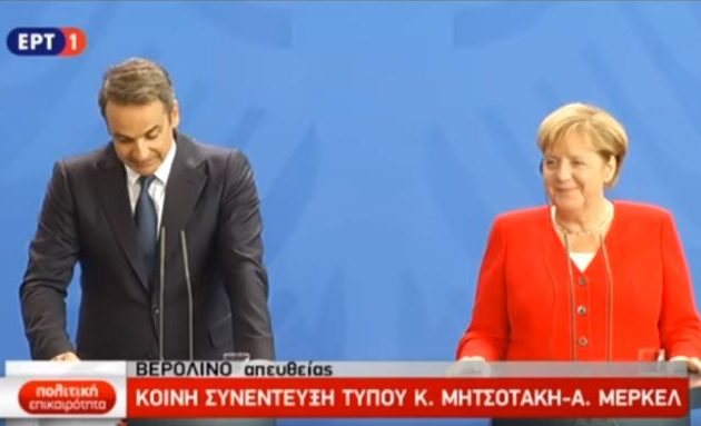 Μια ωραία ατμόσφαιρα Μητσοτάκης-Μέρκελ – Ο Έλληνας πρωθυπουργός μίλησε και γερμανικά (βίντεο)