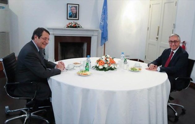 Αναστασιάδης και Ακιντζί εξέφρασαν την ετοιμότητά τους για τριμερή με τον Γ.Γ. του ΟΗΕ