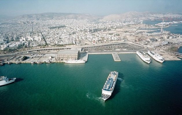 Handelsblatt: Το λιμάνι του Πειραιά θα εκτοπίσει Αμβούργο και Βρέμη