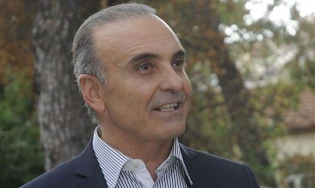 Ρομά απείλησαν δήμαρχο: Κάτσε φρόνιμα γιατί θα μιλήσουν τα καλάσνικοφ