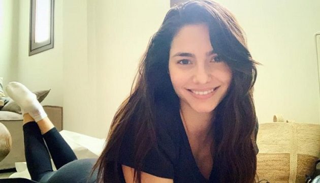 Η Ηλιάνα Παπαγεωργιου πόζαρε τόπλες και «έριξε» το Instagram (φωτο)