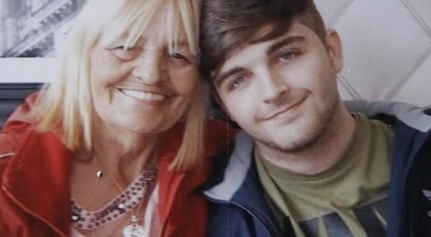 19χρονος κρεμάστηκε στο δωμάτιό του γιατί δεν άντεξε το μπούλινγκ