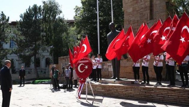 Μαγκιές Ερντογάν: Θα σπάσουμε κάθε χέρι που απλώνεται στην πατρίδα μας