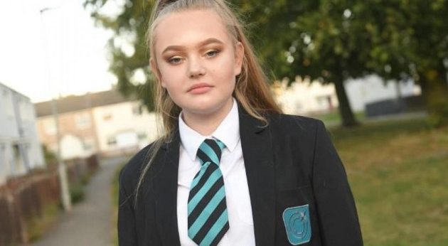 14χρονη αποβλήθηκε από το σχολείο γιατί έβγαλε το σακάκι της λόγω ζέστης