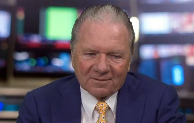 Σήμερα έχει προσωπική περιουσία 18.3 δισ. – Το 1965 ήταν ένας «δίχως μία» μετανάστης από την Ουγγαρία