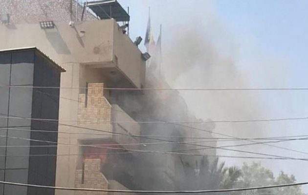Στις φλόγες η πρεσβεία της Ρουμανίας στη Βαγδάτη του Ιράκ