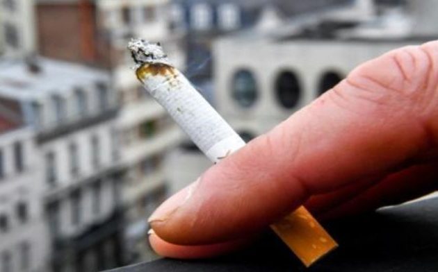 Απαγορεύεται το κάπνισμα στα μπαλκόνια στη Ρωσία – Πρόστιμο στους παραβάτες