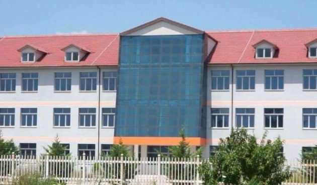 Η Αλβανία παραχώρησε καινούργιο σχολικό κτίριο για να γίνει τουρκικό σχολείο
