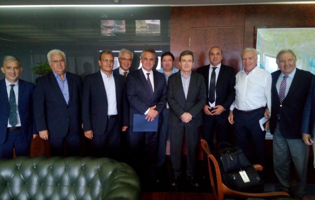 Μέτρα για το παρεμπόριο και την εγκληματικότητα ζήτησε ο Μίχαλος από τον Χρυσοχοΐδη