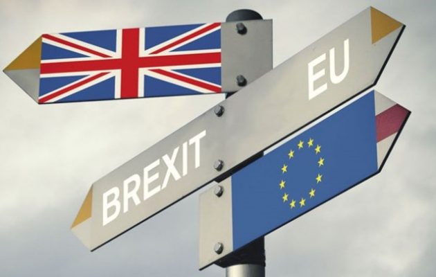 Brexit: Έτοιμη η συμφωνία δηλώνουν οι Βρυξέλλες- Αναμένεται το «ναι» από το Λονδίνο
