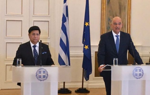 Νίκος Δένδιας σε Τουρκία: Μην κεφαλαιοποιείτε τον ανθρώπινο πόνο – Τηρείστε τις διεθνείς δεσμεύσεις σας