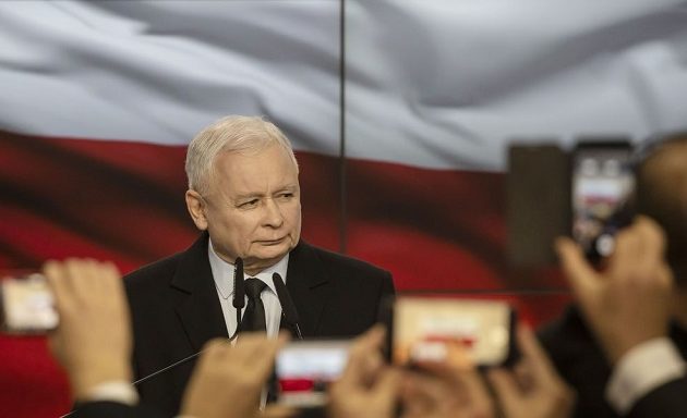 Το κυβερνών εθνικιστικό κόμμα κέρδισε τις εκλογές στη Πολωνία