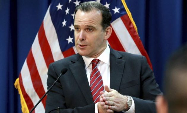 Έξαλλος ο Μπρετ ΜακΓκούργκ με τον Ντ. Τραμπ: «Δεν ξέρει τι του γίνεται – Που είναι ο Πομπέο;»