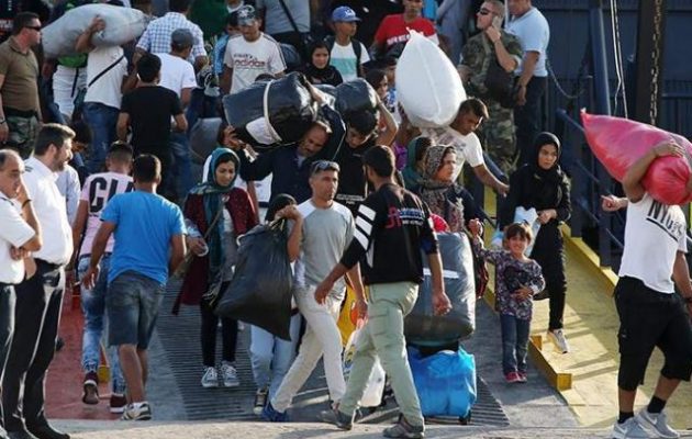 Τι απάντησε ο Στεφανής στον Βίτσα για τη διαχείριση του μεταναστευτικού-προσφυγικού