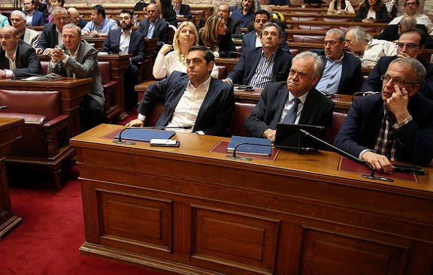 Βουλευτές ΣΥΡΙΖΑ: Σε ποιους κατηγορούμενους για ξέπλυμα χρήματος αποδεσμεύετε τους λογαριασμούς;